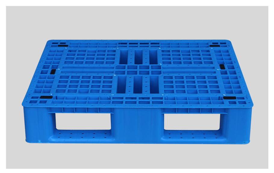 8060網(wǎng)格田字塑料托盤正面